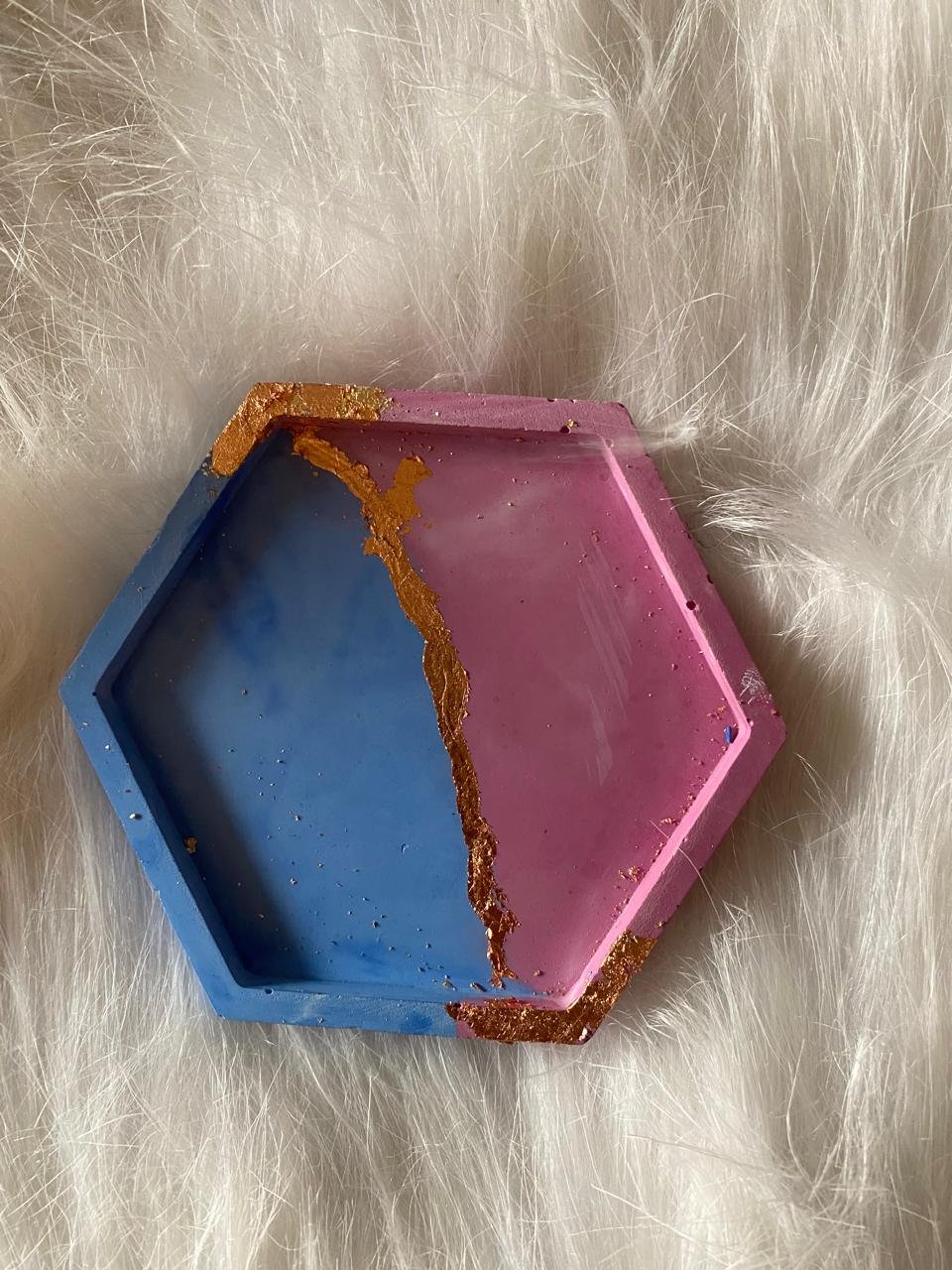 Dual-Tone Hexagon Tray